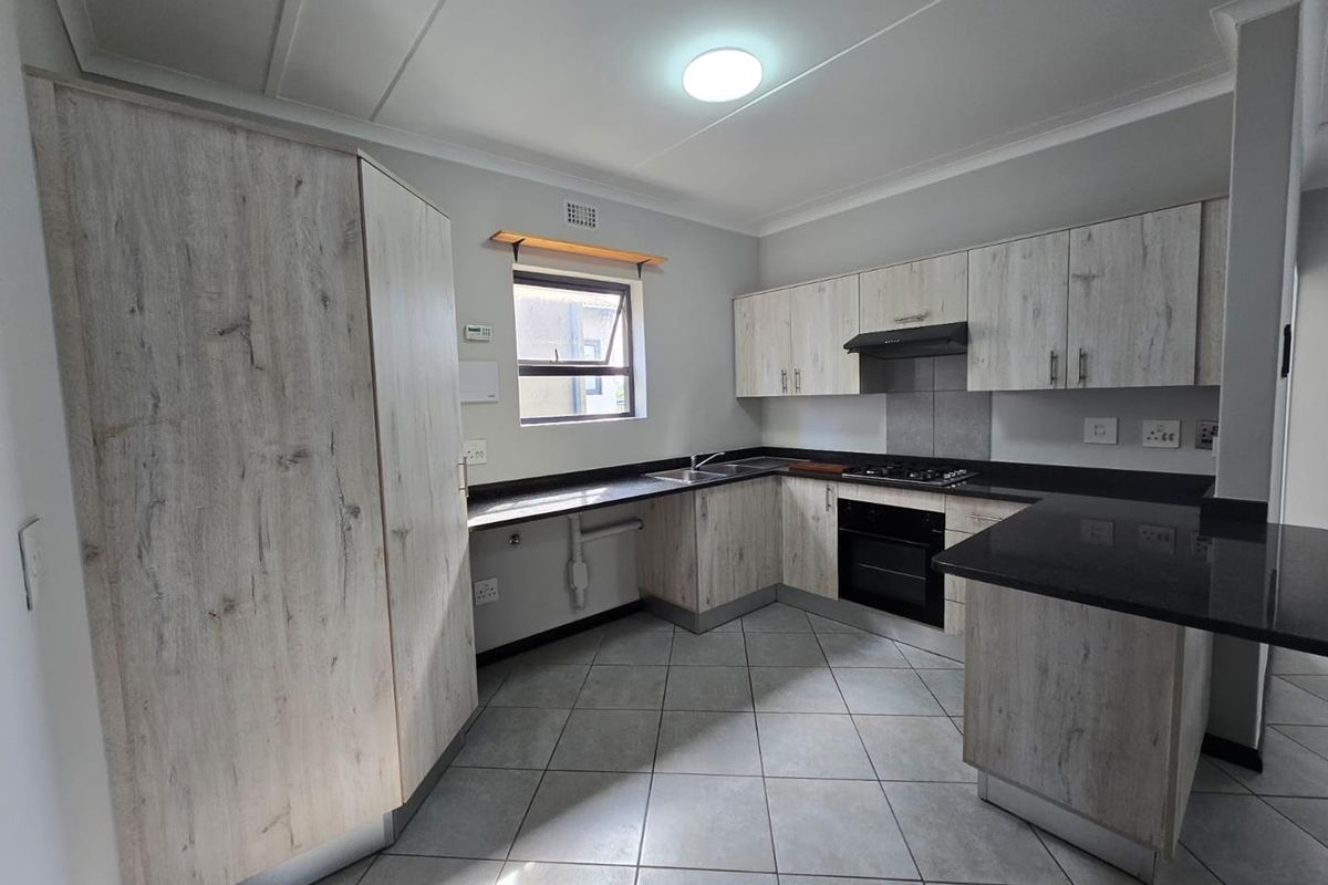 Secure & modern first floor unit for sale in Norton Home Estates - Photo 2