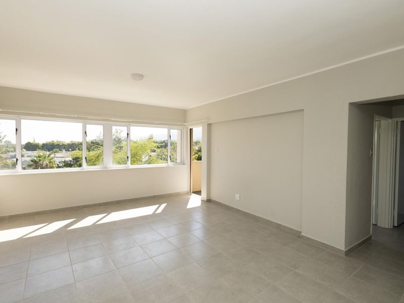 Spacious living with scenic views in a secure setting. - Photo 10