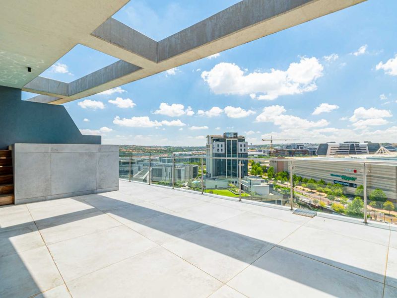 Uncompromised Views, Redefined Luxury - Photo 3