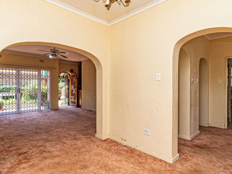 Simplex Serenity: Your Ideal Blend of Comfort & Convenience! - Photo 7