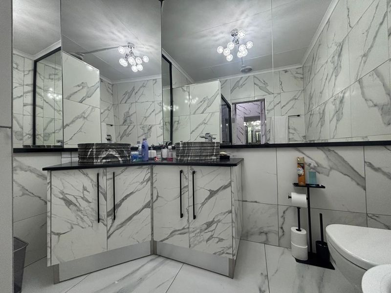 Newly renovated home for sale in Kleine Kuppe - Photo 4