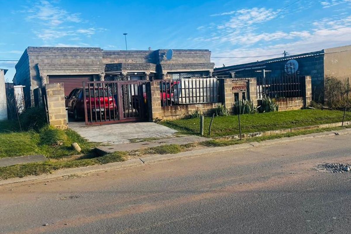 5 Bedroom House for Sale in Madadeni, Section R, KwaZulu-Natal - Photo 3