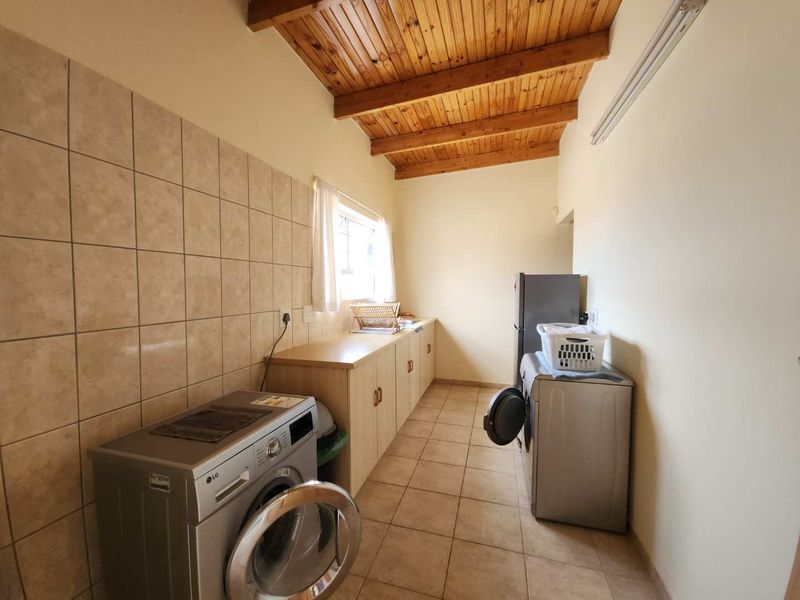 Nice 3 bedroom house in extension 6, Henties Bay. - Photo 7