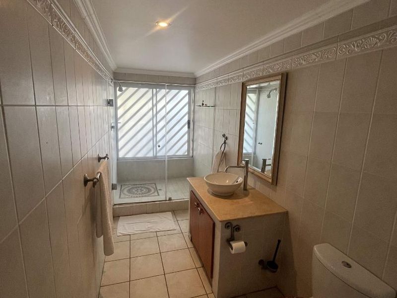 A Bryanston Legacy Estate — Where Timeless Luxury Meets 4,000m2 of Private Prestige - Photo 8