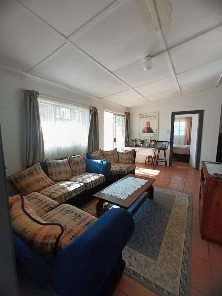 Unit 7 Living room 