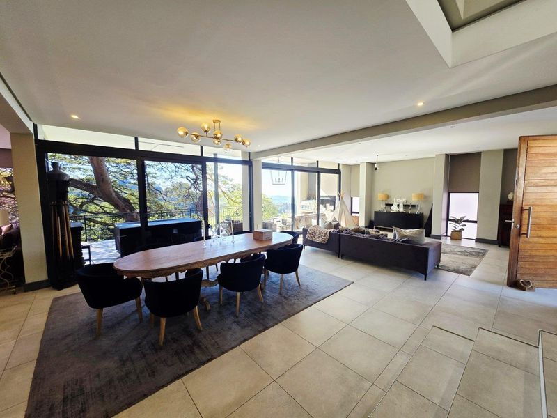 Luxury Statement Home for Sale in Central Kloof – Upper Highway - Photo 9
