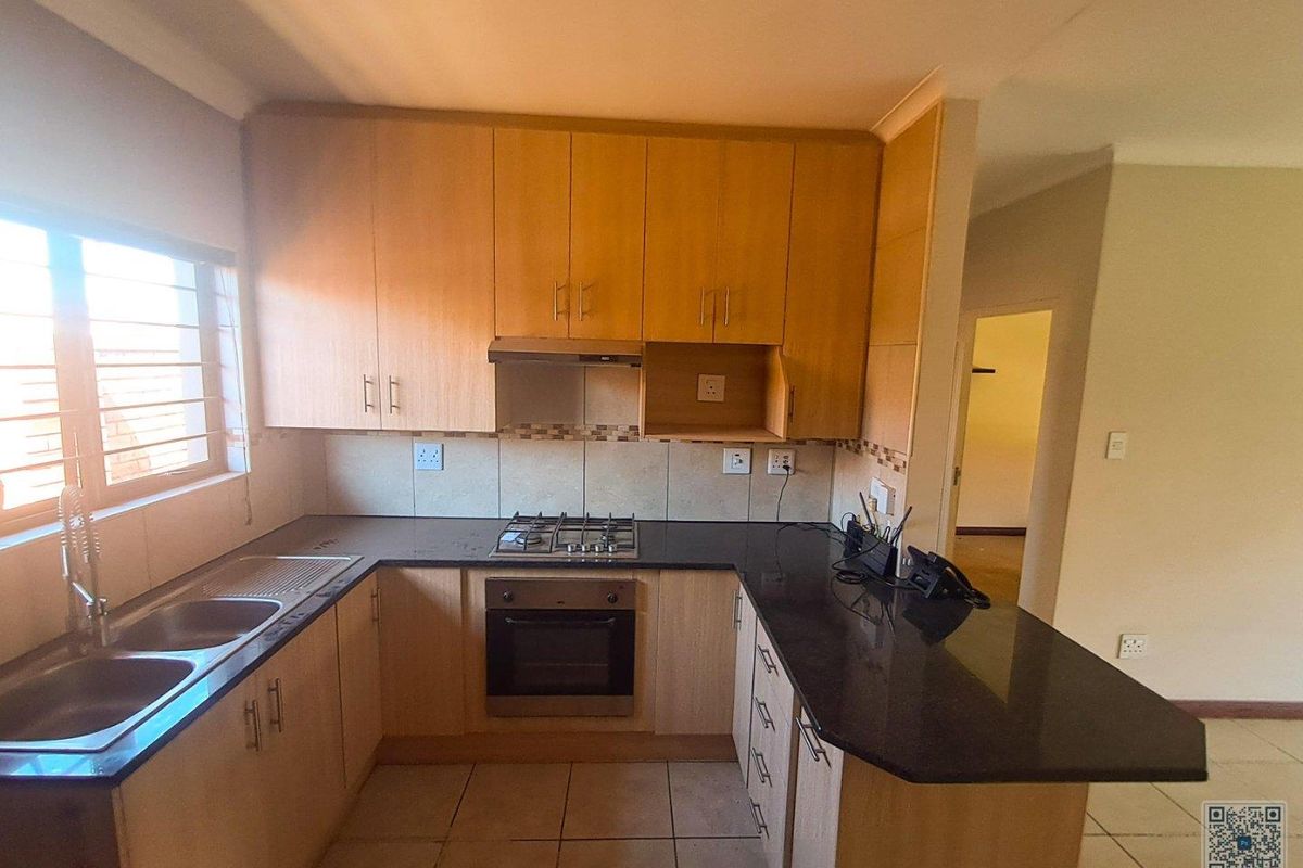 2 Bedroom House In Country Life Retirement Village - Photo 3