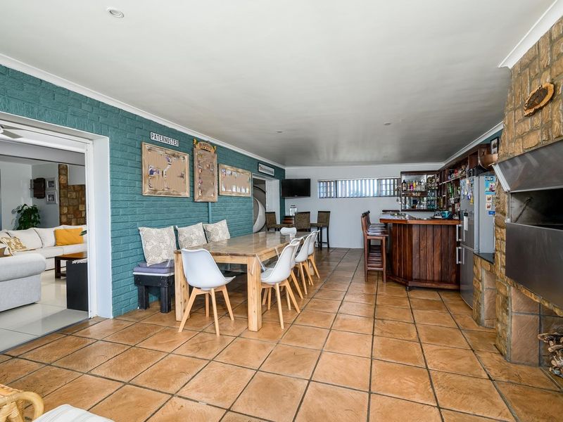 Large home with 5 flats - Photo 8