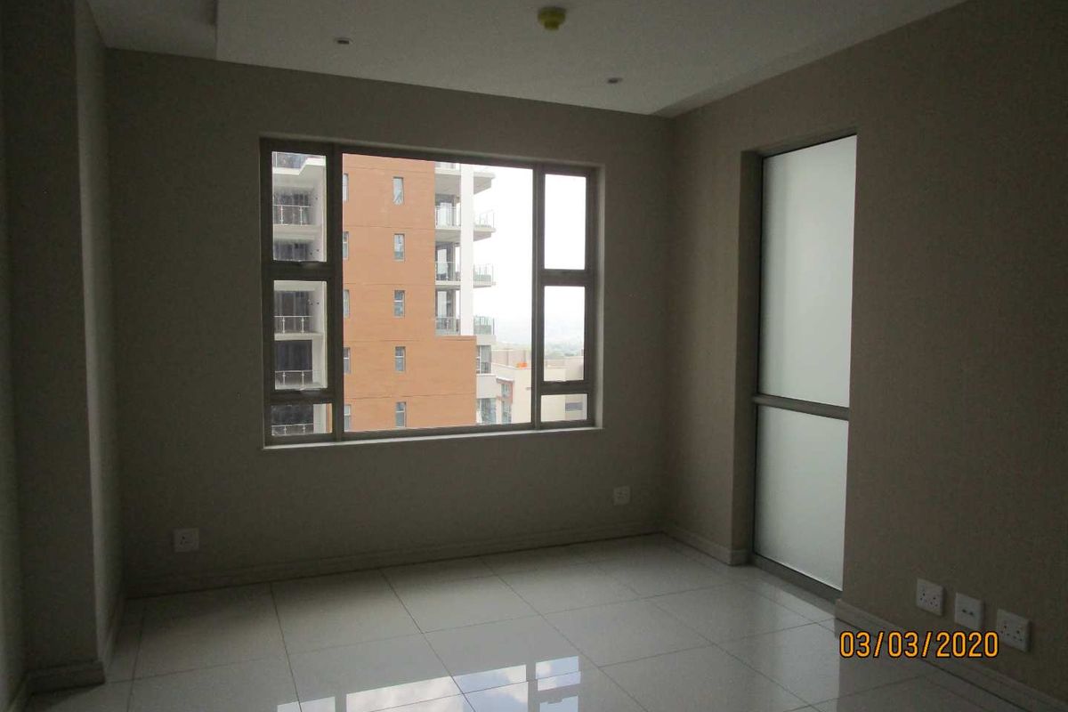STUPENDOUS ULTRA MODERN 2 BED LUXURY APARTMENT  IN ROSEBANK - Photo 3