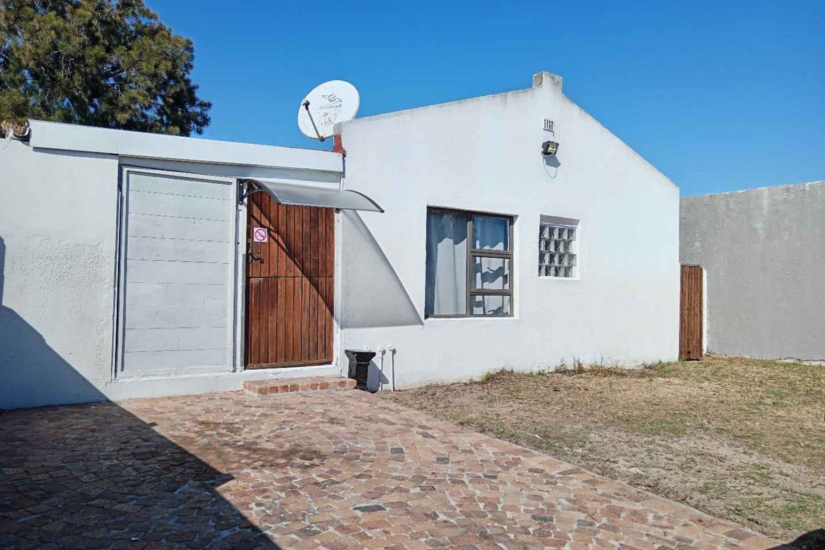 Kraaifontein-2 Bedroom House-TO LET-REALTYATLAS - Photo 2