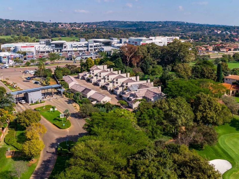 Elegant Fully Furnished Living in Woodhill Golf Estate - Photo 5