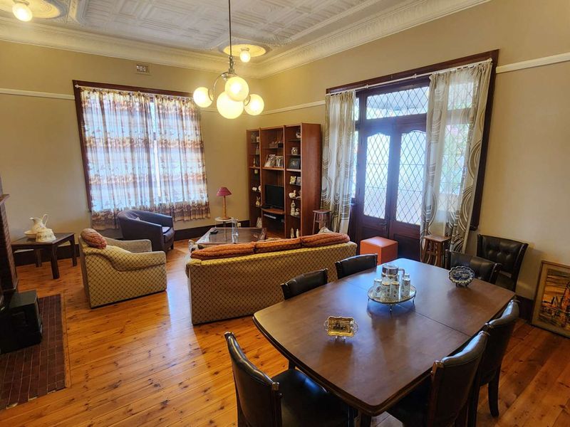 Epitome of Grace and Grandeur - Photo 5