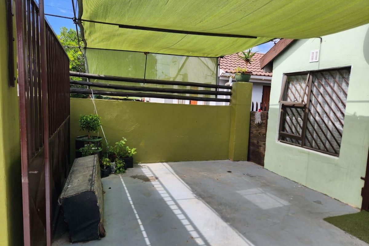 Charming 3-Bedroom Home with Modern Amenities - Photo 3