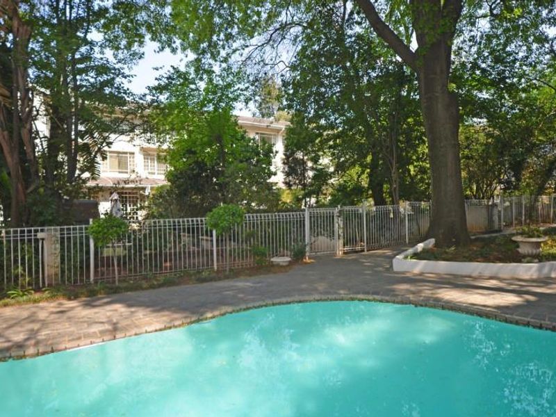 FURNISHED TWO BEDROOMS - Photo 9