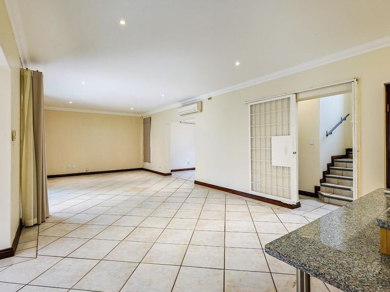 4 Bedroom For Sale , - Photo 7