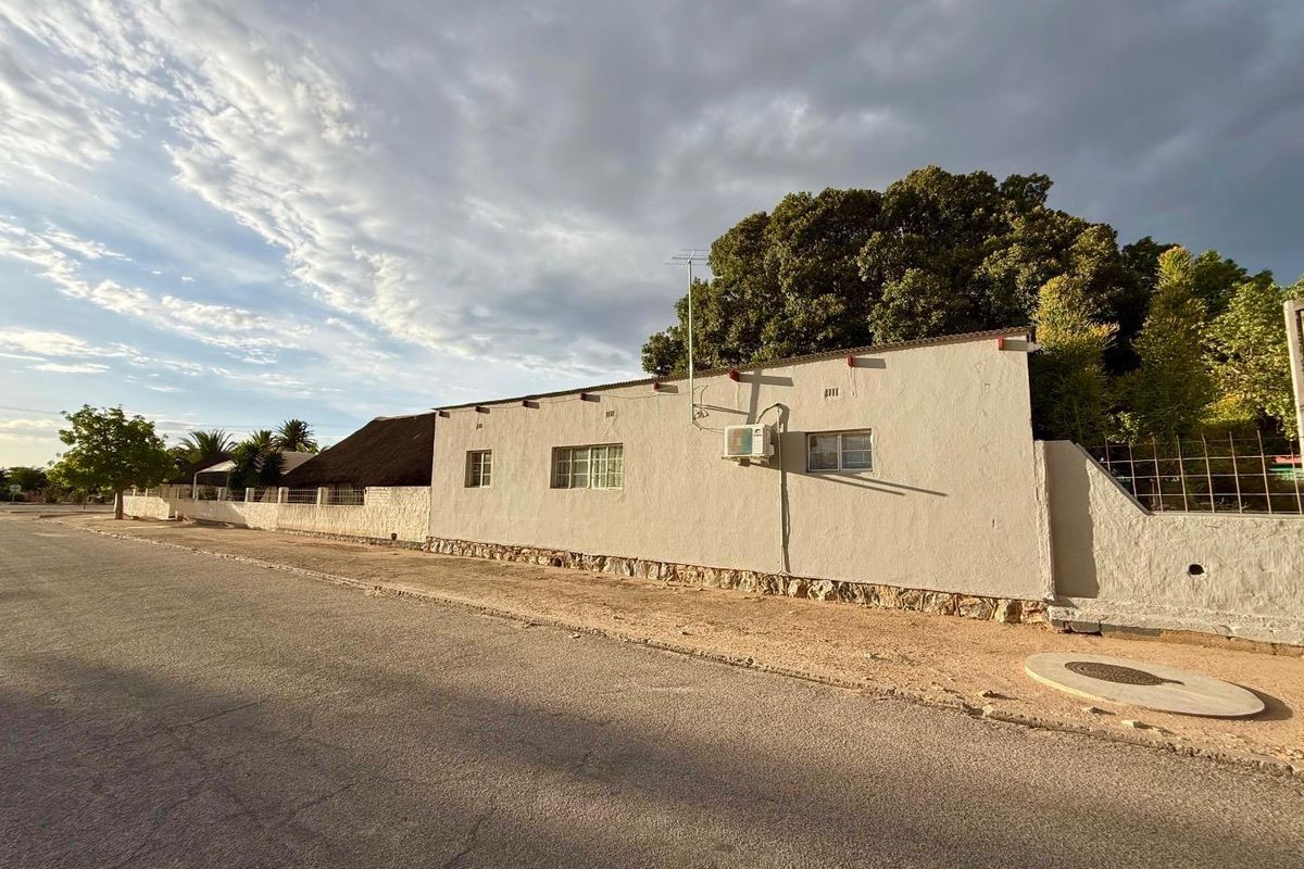 14 Bedrooms Houses For Sale in Outjo - Photo 2