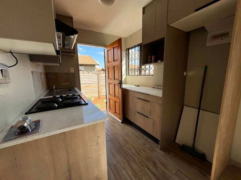 NEW RELEASE ON THIS ESTATE - COME QUICK AND HAVE A LOOK !!! - Photo 10