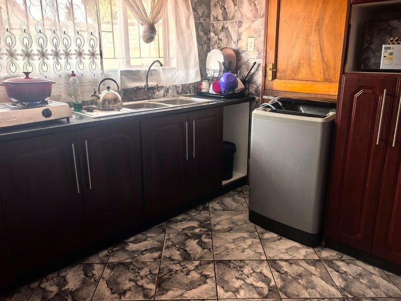 3 bedrooms house for sale in Soshanguve DD - Photo 7