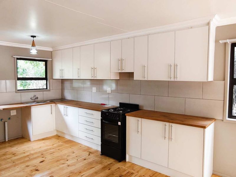 Modern Off-Grid Living: Brand New Nutech Home - Photo 4