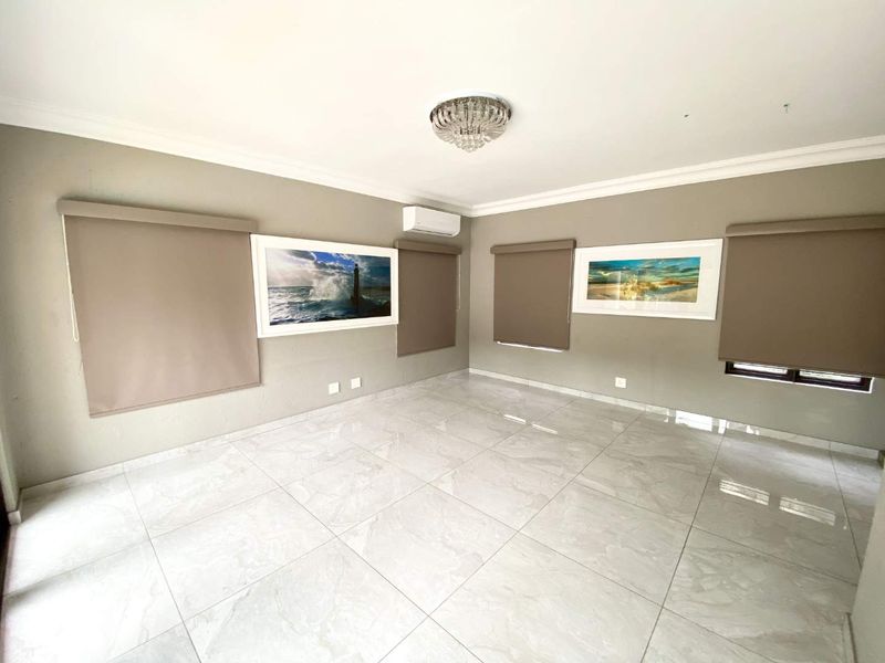 Hendra Estates - Stunning Freestanding Home In Security Estate In Prime La Lucia For Rent! - Photo 10