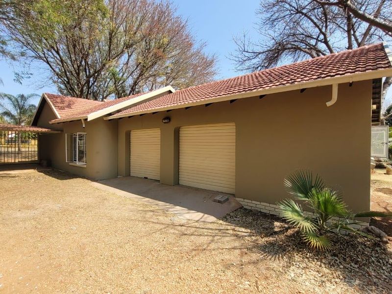 Modern family home - Photo 4