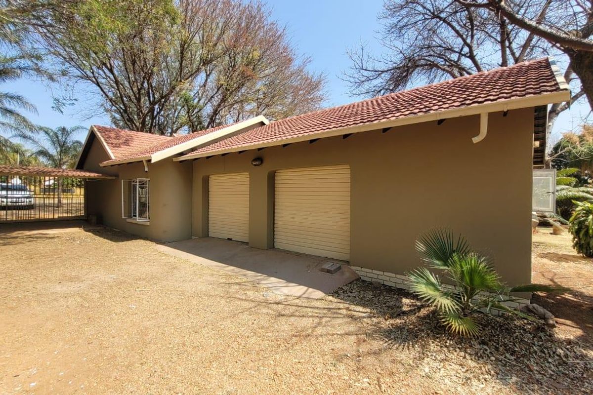 Modern family home - Photo 4