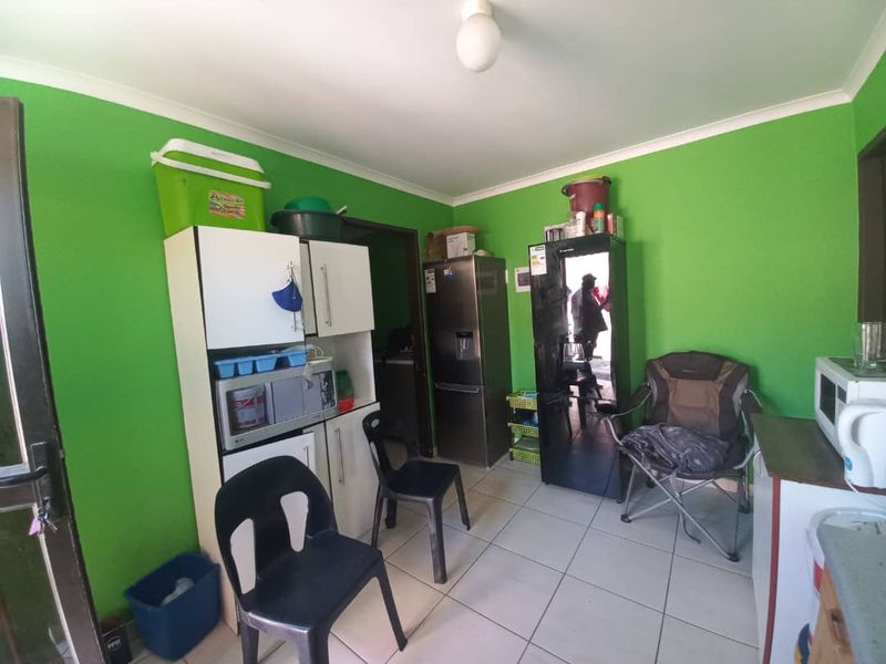 Kuisebmond, Walvis Bay:  Home with 3 Flats if for Sale - Photo 8