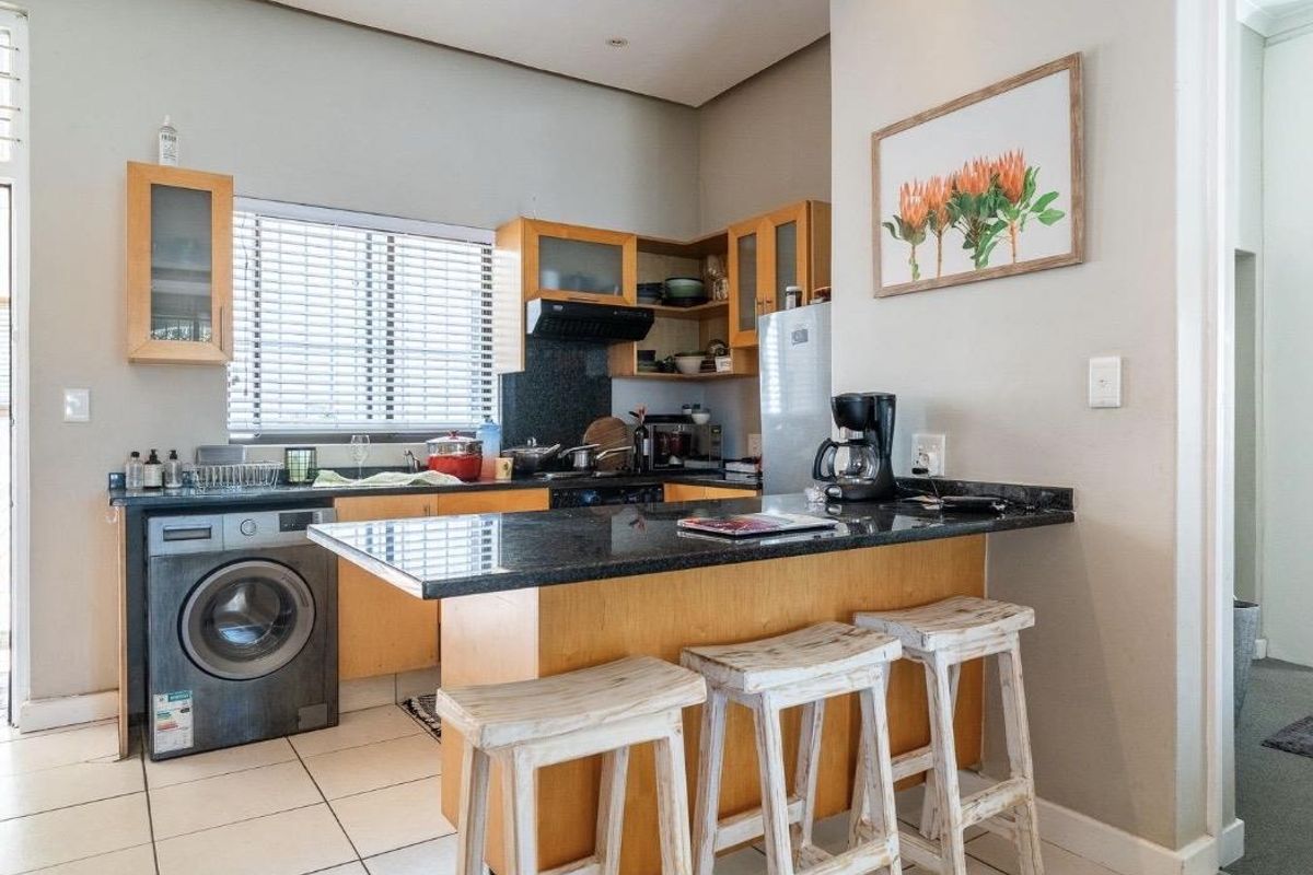 Your foothold in Beautiful Bantry Bay - Photo 4