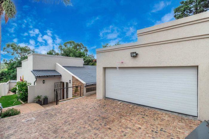 Property #2216130, House For Sale in Buccleuch