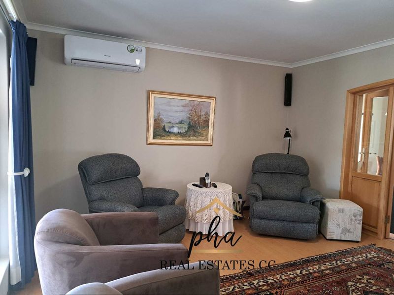 Spacious 4 bedr family home with huge entertainment area for sale in Walvis Bay for N$5 250 000.00 - Photo 3