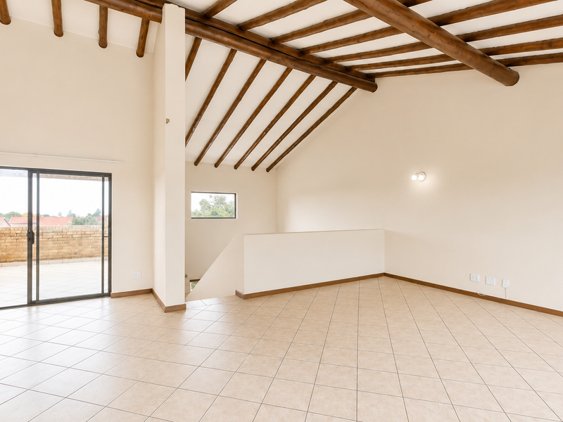 Beautiful 3 Bedroom Townhouse With Loft - Photo 2