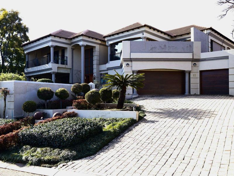 Exclusive Luxury Living in the Prestigious Centurion Golf Estate - Photo 1