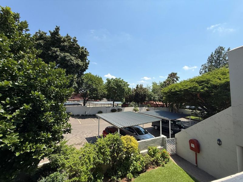 Charming 2-Bedroom Apartment in Sandown - Sole Mandate - Photo 9