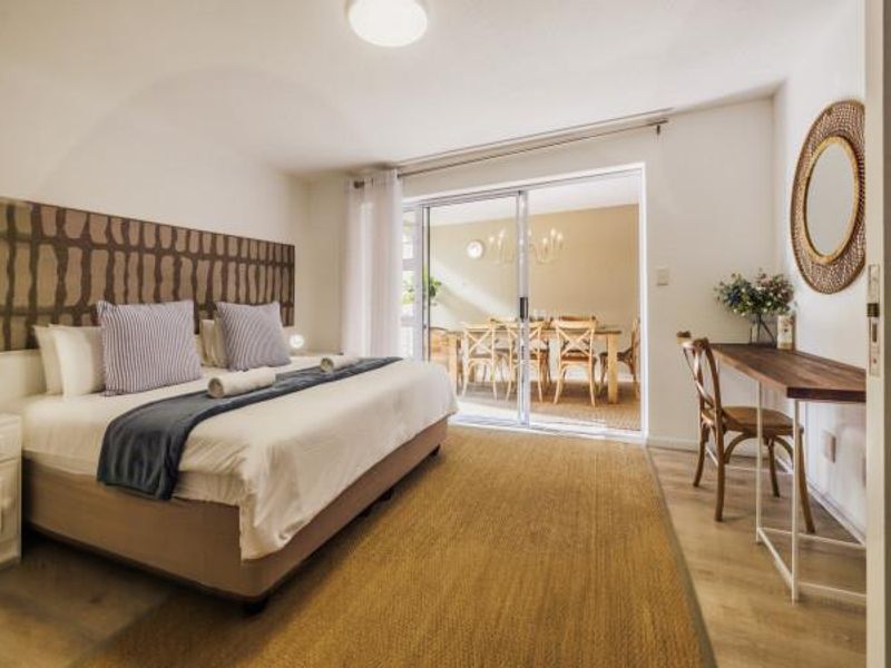 Beautiful Fully Furnished Apartment Close to the Beach & Mole - Photo 8