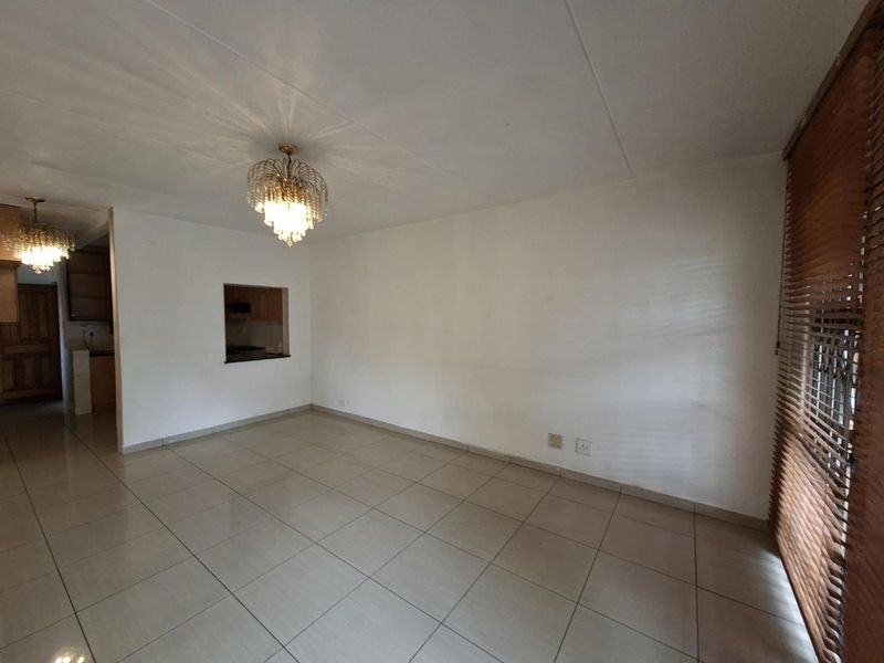 2 Bedroom Groundfloor Gem with Carport - Photo 5