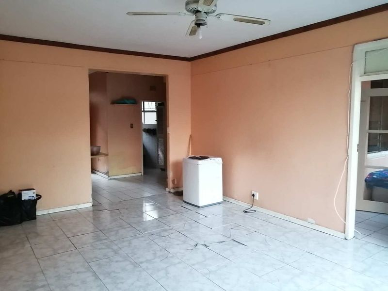 Charming 2.5 bedroom flat in desirable Pretoria Muckleneuk - Photo 9