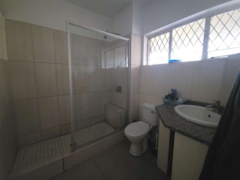 Great Location and Affordable - Photo 10