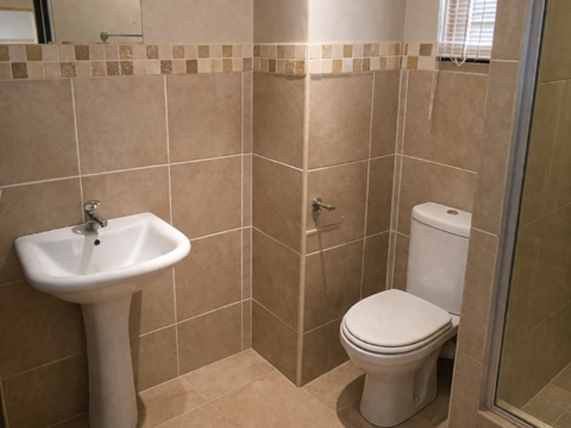 Peaceful Living at Bains Game Lodge – Neat Bachelor Apartment - Photo 4