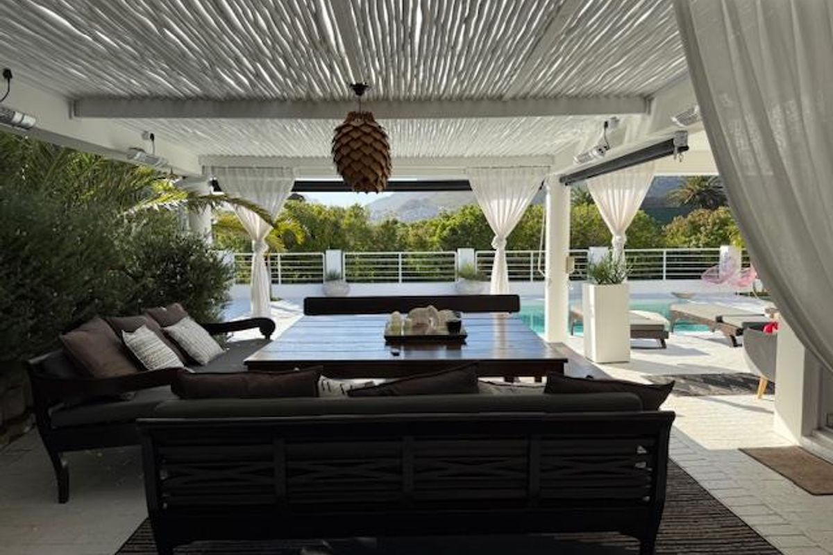 Stylish , Sunny , Home with Views - Photo 5