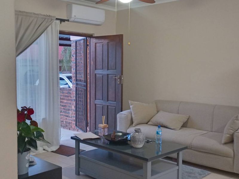 "Spacious 2-Bed, 1 Bath Townhouse in Prime Location " - Photo 6