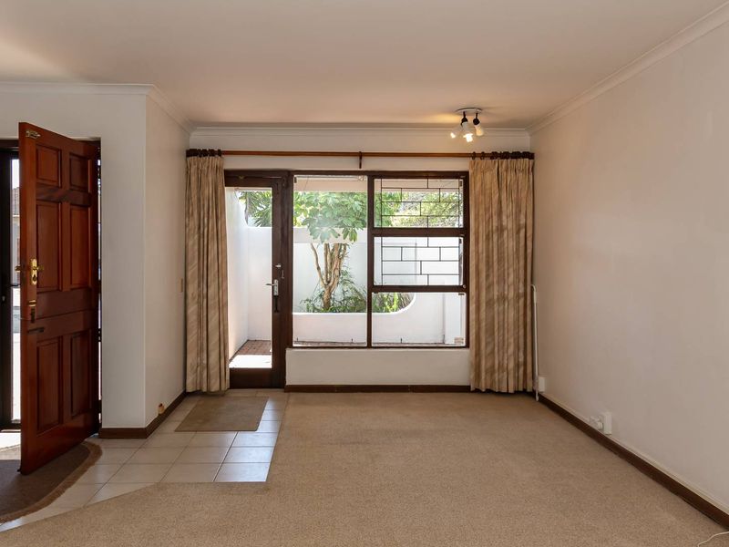 Secure Lock-Up-and-Go in Sought-After Lakeside - Photo 6