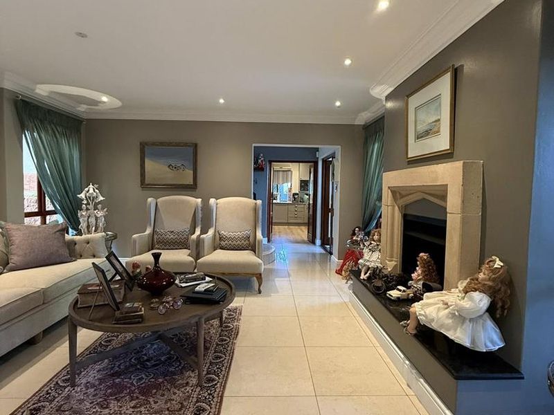 Eros- For Sale- N$8 500 000 - Photo 5