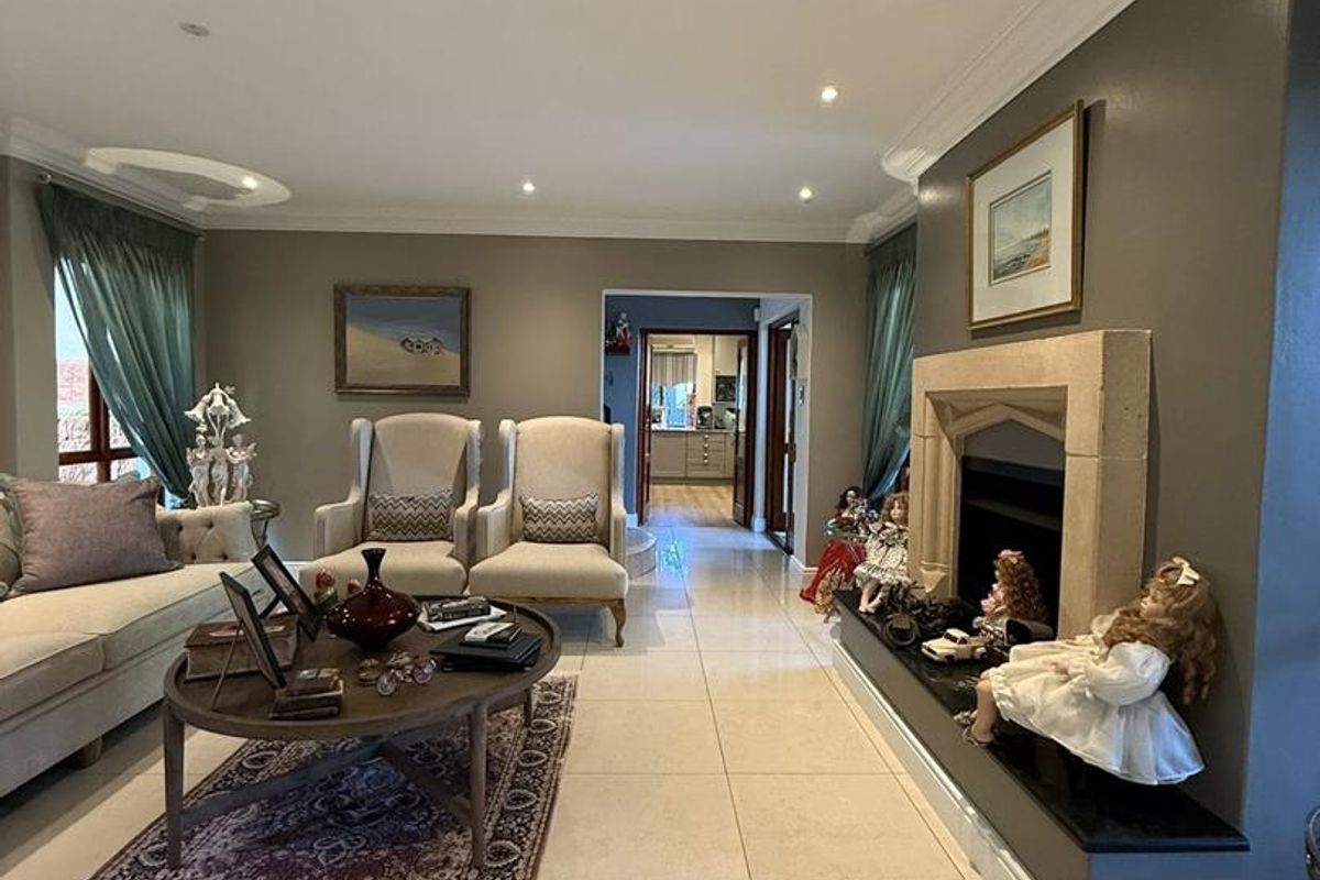 Eros- For Sale- N$8 500 000 - Photo 5
