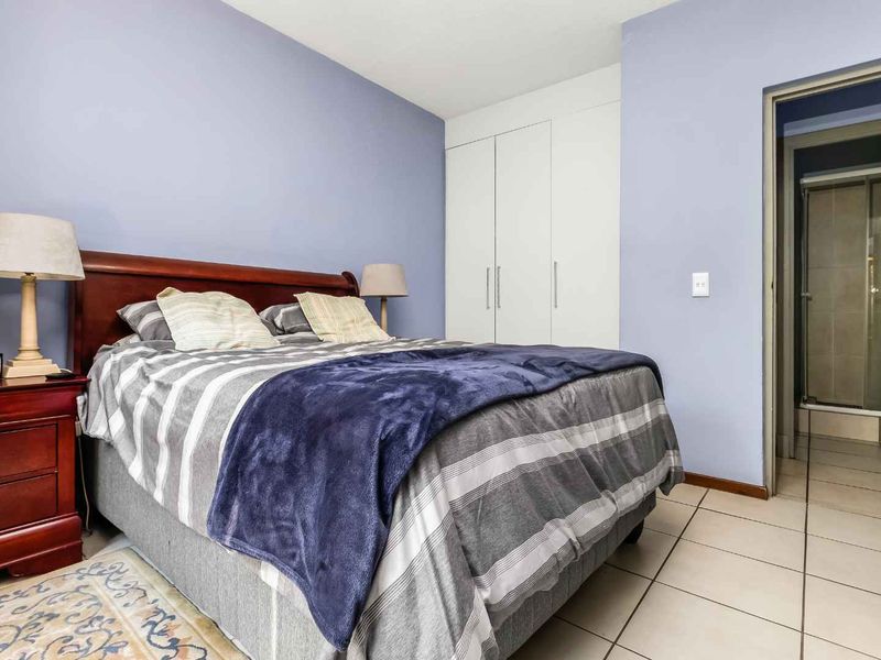 Lovely 1 Bedroom, 1 Bathroom Garden Apartment For Sale in Broadacres - Photo 10