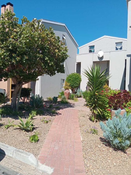 Property #2422986, Apartment For Sale in Gordons Bay Central