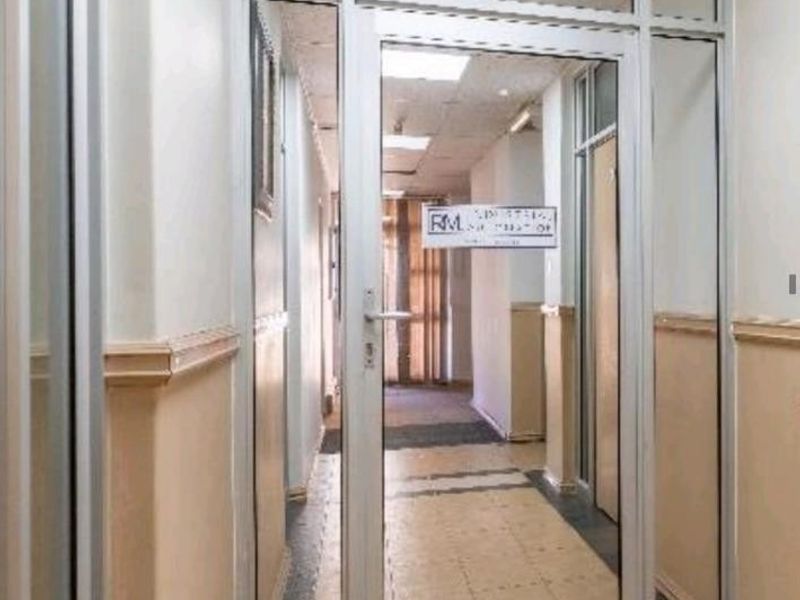 Investment Opportunity: Secure, High-Yield Industrial Asset  ±1,650m2 GLA - Photo 8