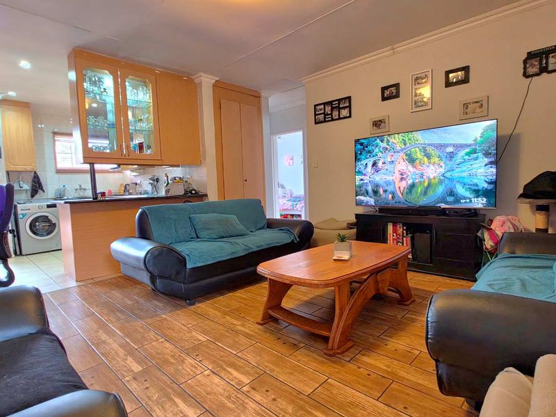 2 Bedroom Townhouse in Meyersdal - Photo 2