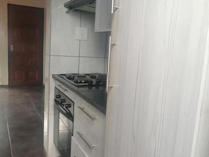 4 bedrooms house to rent in Soshanguve VV - Photo 5