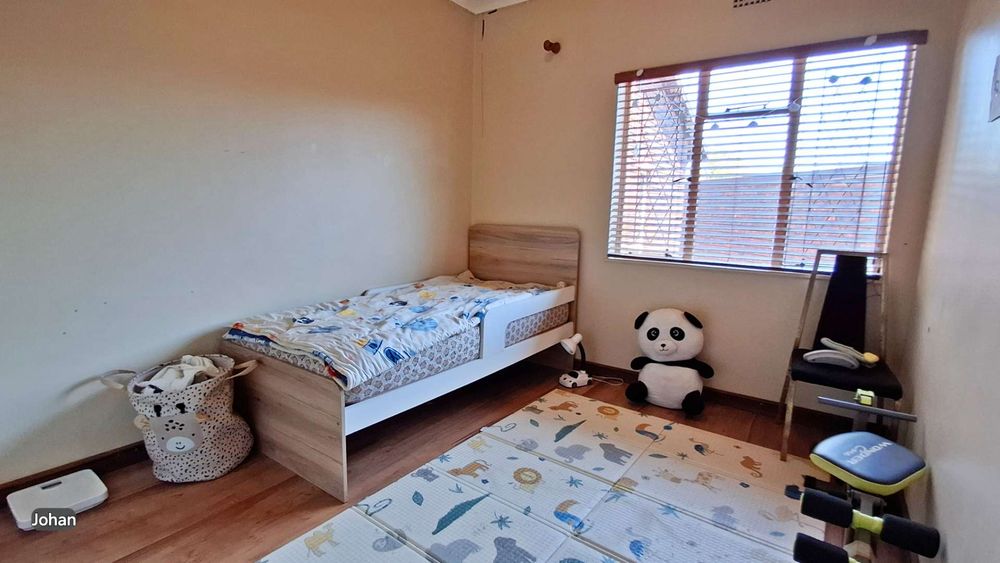 1st bedroom
