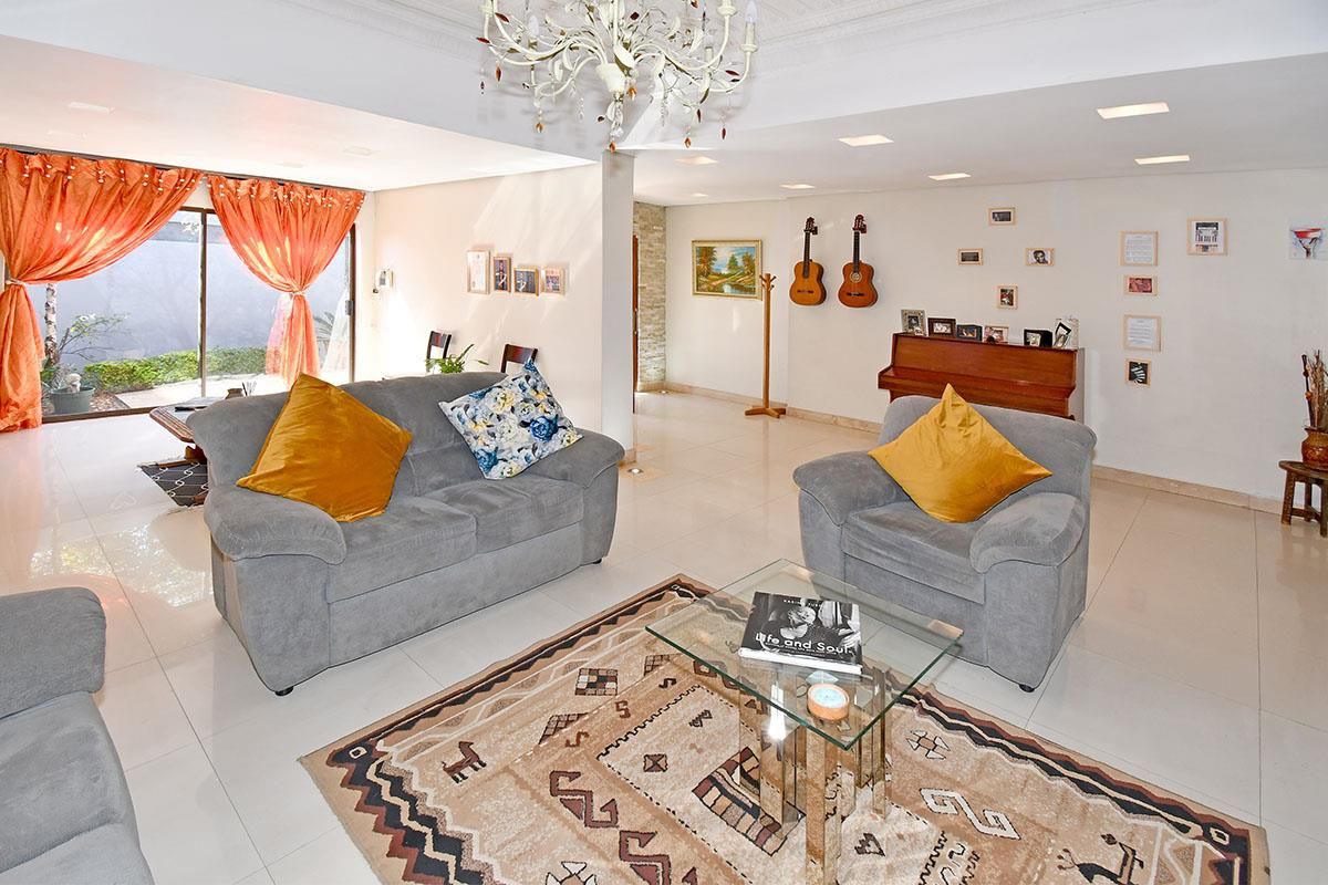 Dream Two-Ensuite Home in Norwood with Pool & Outdoor Study! - Photo 3
